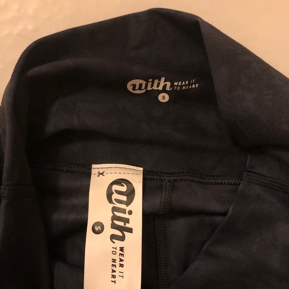 Wear it to heart Tone It Up Royal Palm Leggings - Picture 4 of 6